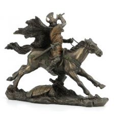 Viking se sekerou na koni 13 cm